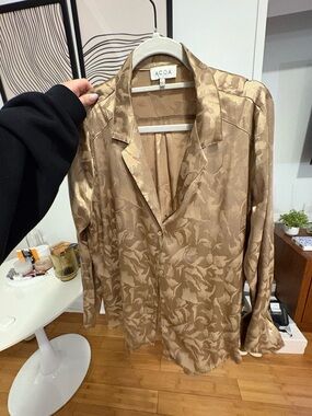 Satin-Camo Button-Up Blouse in Gold